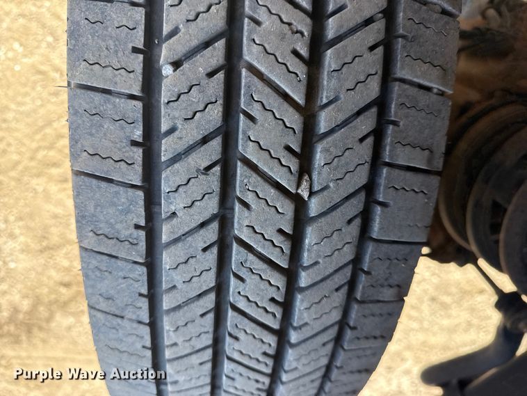 image for item EG2123 2009 Dodge Ram 3500 utility bed pickup truck