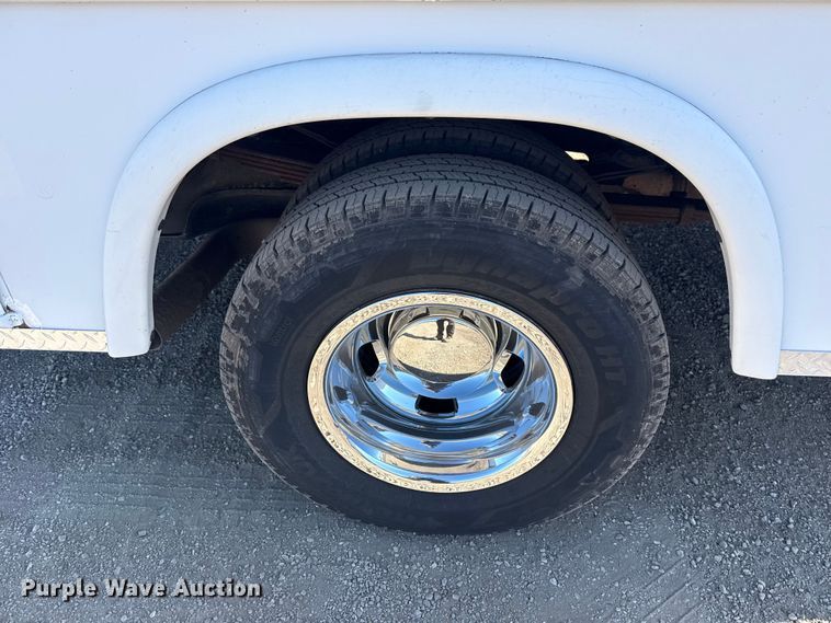 image for item EG2123 2009 Dodge Ram 3500 utility bed pickup truck