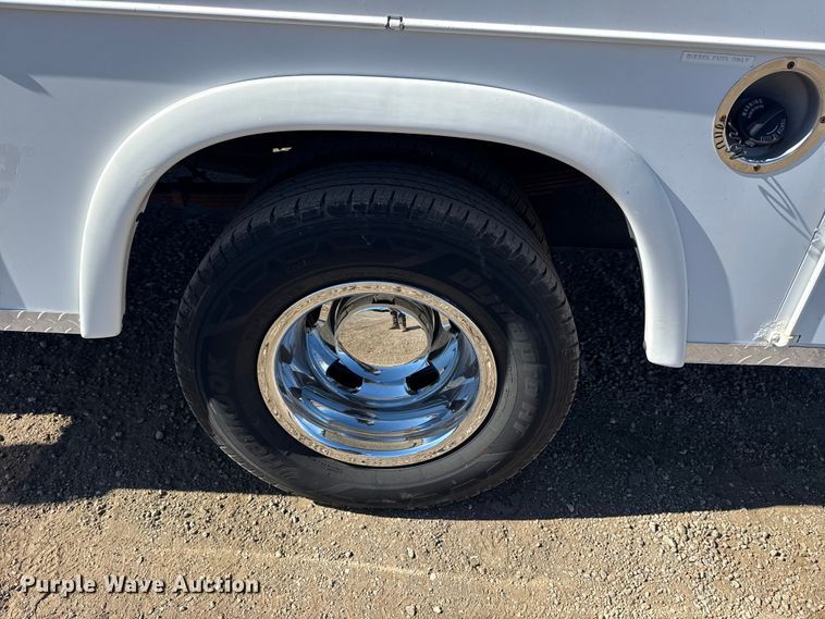 image for item EG2123 2009 Dodge Ram 3500 utility bed pickup truck