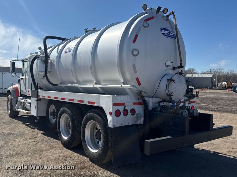 image for item EG2126 2013 Mack GU713 vacuum truck