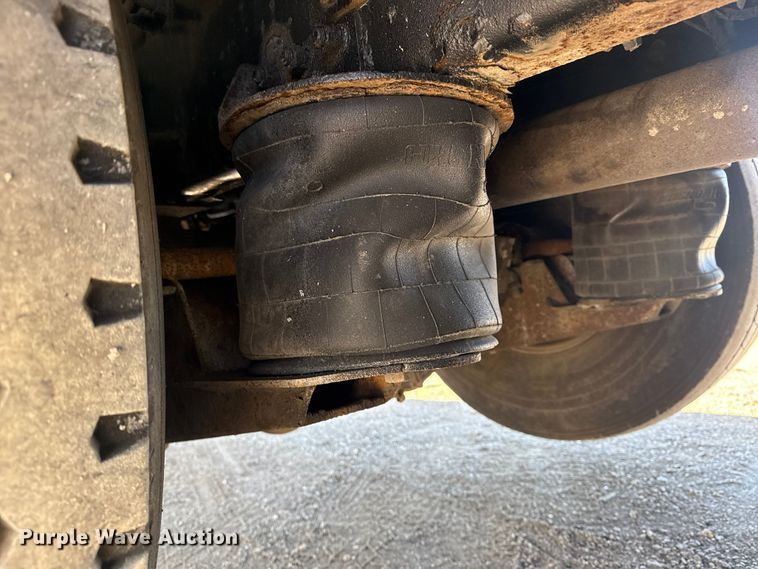 image for item EG2126 2013 Mack GU713 vacuum truck