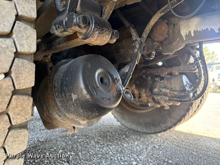 image for item EG2126 2013 Mack GU713 vacuum truck