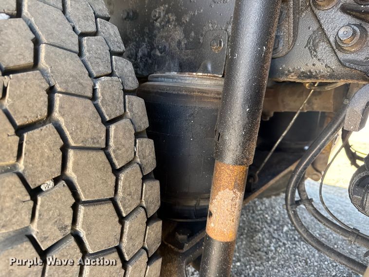 image for item EG2126 2013 Mack GU713 vacuum truck