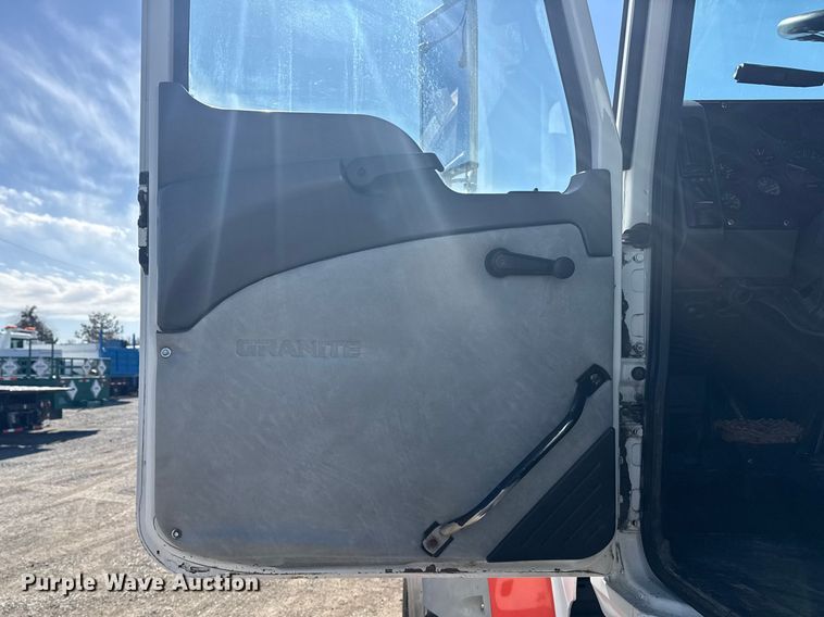 image for item EG2126 2013 Mack GU713 vacuum truck