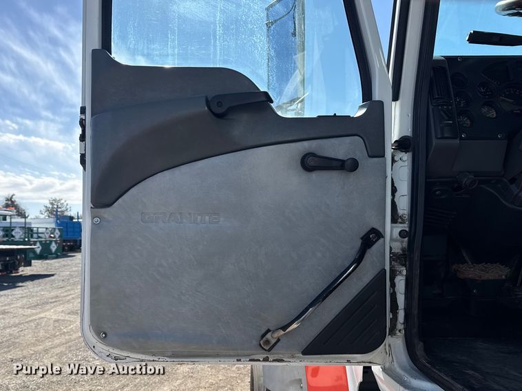 image for item EG2126 2013 Mack GU713 vacuum truck