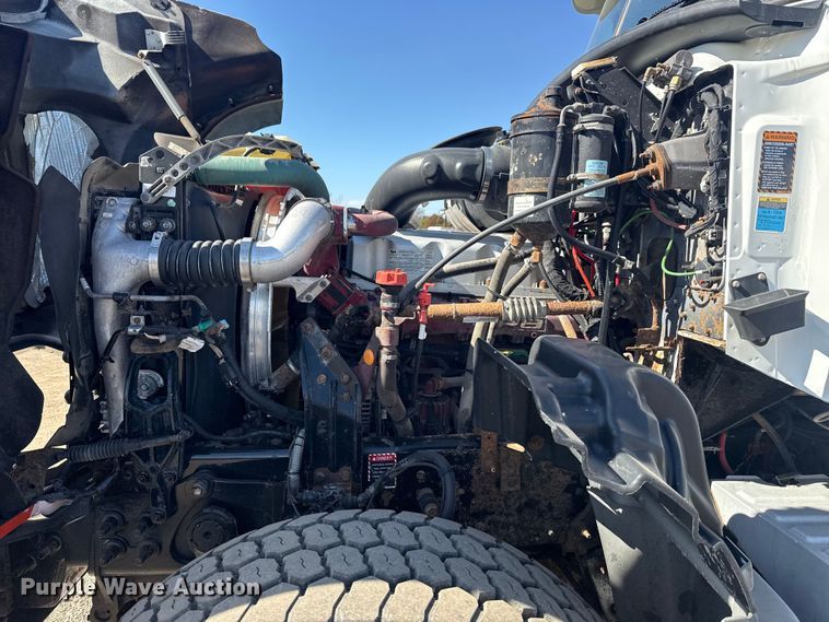 image for item EG2126 2013 Mack GU713 vacuum truck