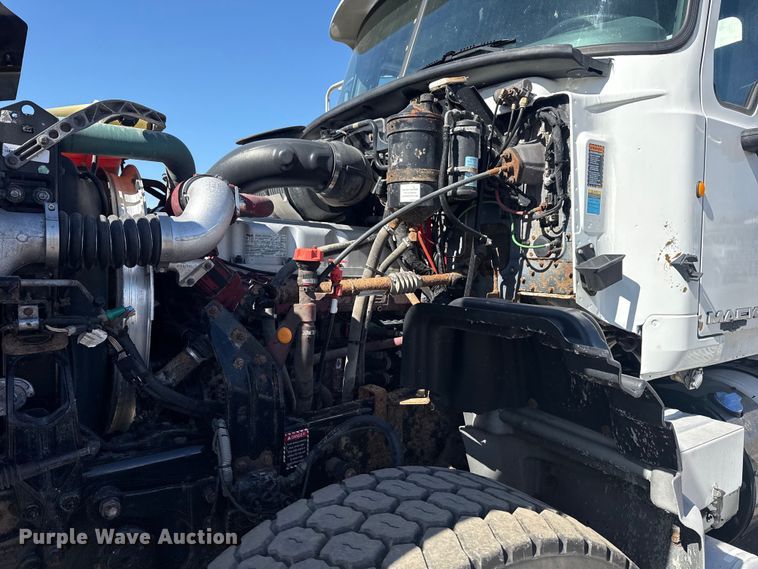 image for item EG2126 2013 Mack GU713 vacuum truck