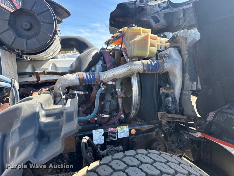 image for item EG2126 2013 Mack GU713 vacuum truck