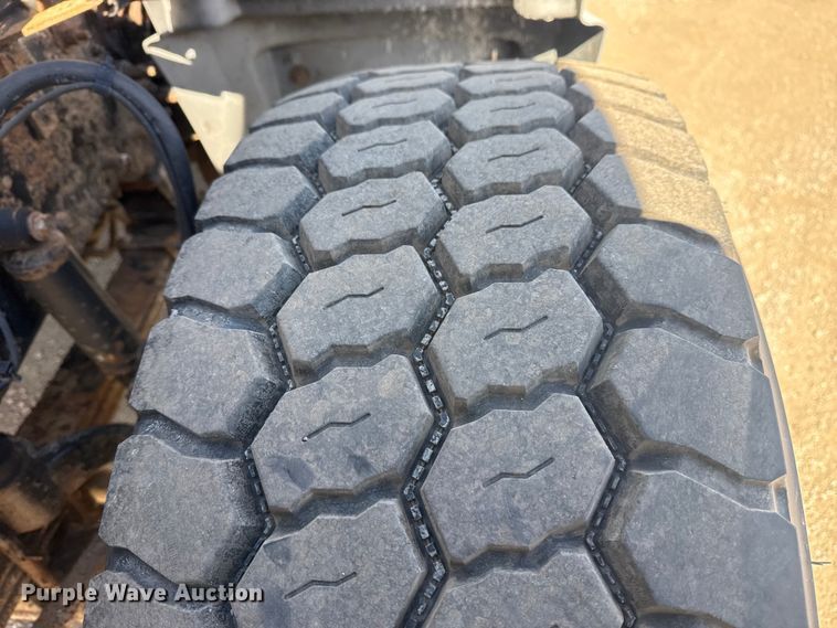 image for item EG2126 2013 Mack GU713 vacuum truck