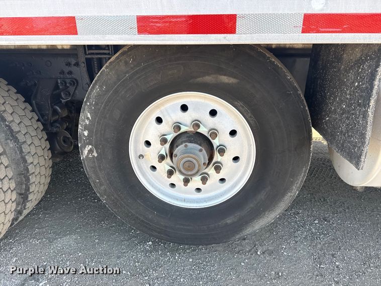 image for item EG2126 2013 Mack GU713 vacuum truck