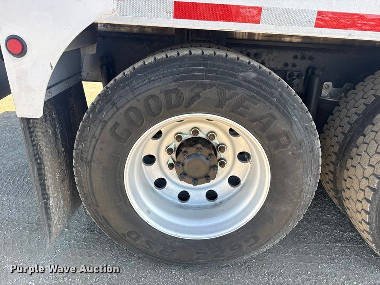 image for item EG2126 2013 Mack GU713 vacuum truck