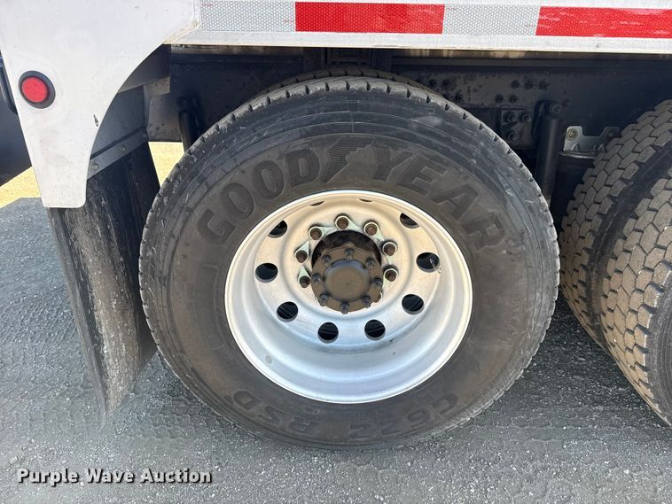 image for item EG2126 2013 Mack GU713 vacuum truck