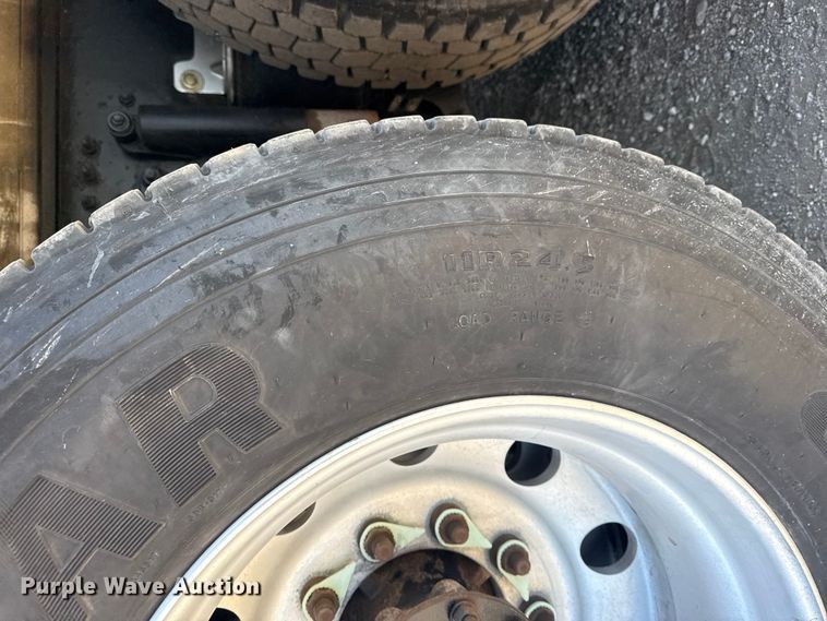 image for item EG2126 2013 Mack GU713 vacuum truck