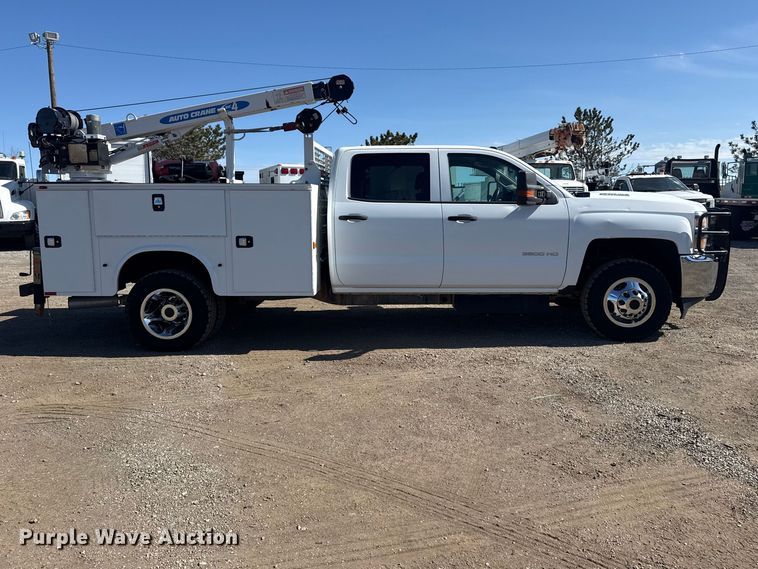 image for item EG2127 2018 Chevrolet Silverado 3500HD Crew Cab utility / service truck