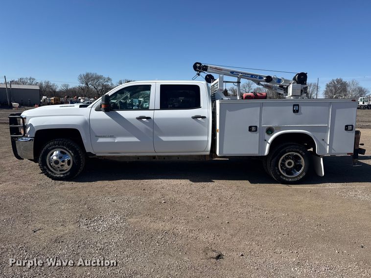 image for item EG2127 2018 Chevrolet Silverado 3500HD Crew Cab utility / service truck