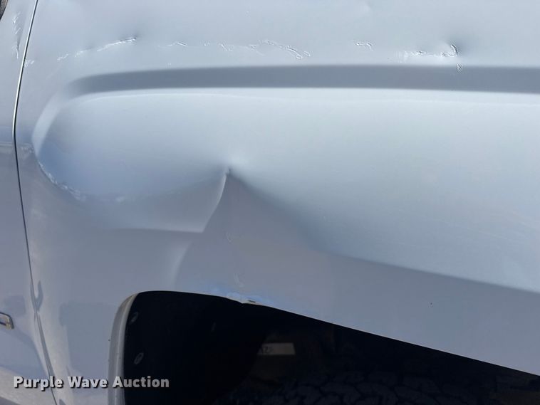 image for item EG2127 2018 Chevrolet Silverado 3500HD Crew Cab utility / service truck