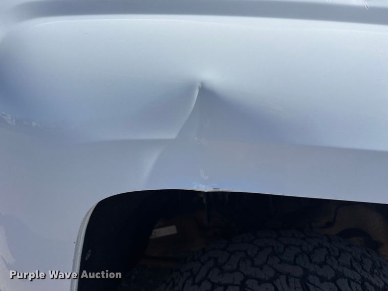 image for item EG2127 2018 Chevrolet Silverado 3500HD Crew Cab utility / service truck