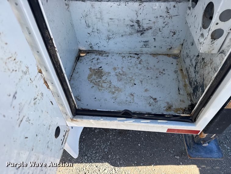 image for item EG2127 2018 Chevrolet Silverado 3500HD Crew Cab utility / service truck