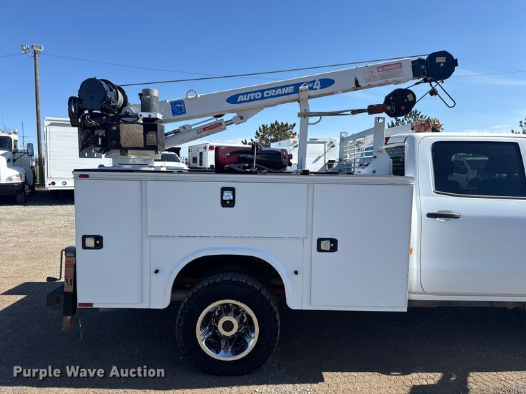 image for item EG2127 2018 Chevrolet Silverado 3500HD Crew Cab utility / service truck