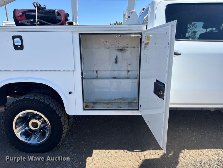 image for item EG2127 2018 Chevrolet Silverado 3500HD Crew Cab utility / service truck