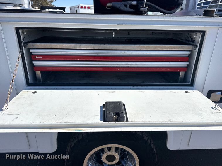 image for item EG2127 2018 Chevrolet Silverado 3500HD Crew Cab utility / service truck