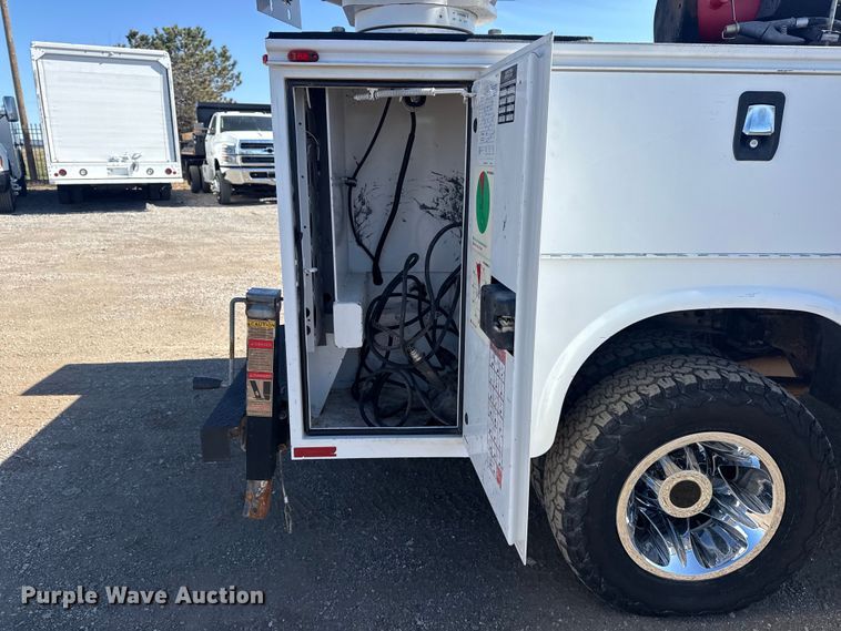 image for item EG2127 2018 Chevrolet Silverado 3500HD Crew Cab utility / service truck