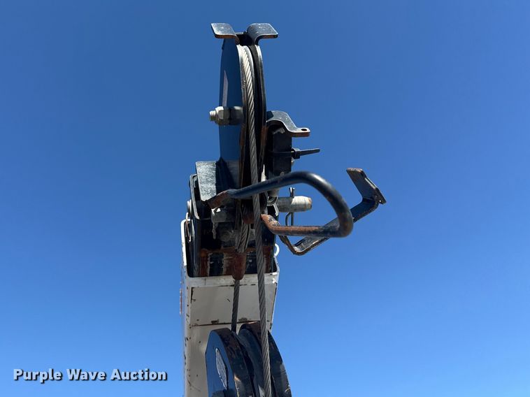 image for item EG2127 2018 Chevrolet Silverado 3500HD Crew Cab utility / service truck