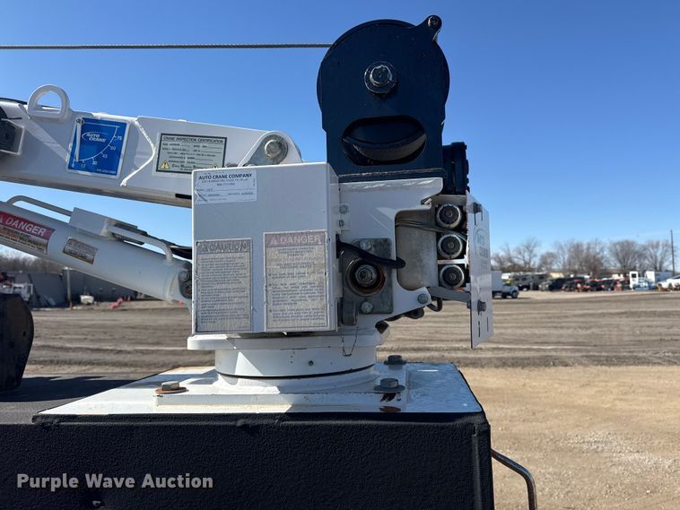 image for item EG2127 2018 Chevrolet Silverado 3500HD Crew Cab utility / service truck