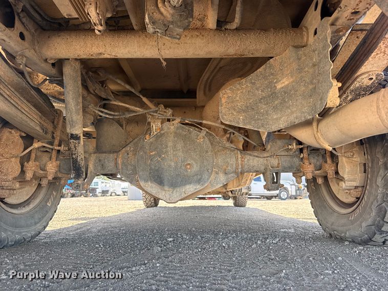 image for item EG2127 2018 Chevrolet Silverado 3500HD Crew Cab utility / service truck