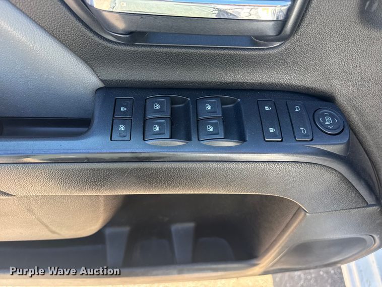 image for item EG2127 2018 Chevrolet Silverado 3500HD Crew Cab utility / service truck