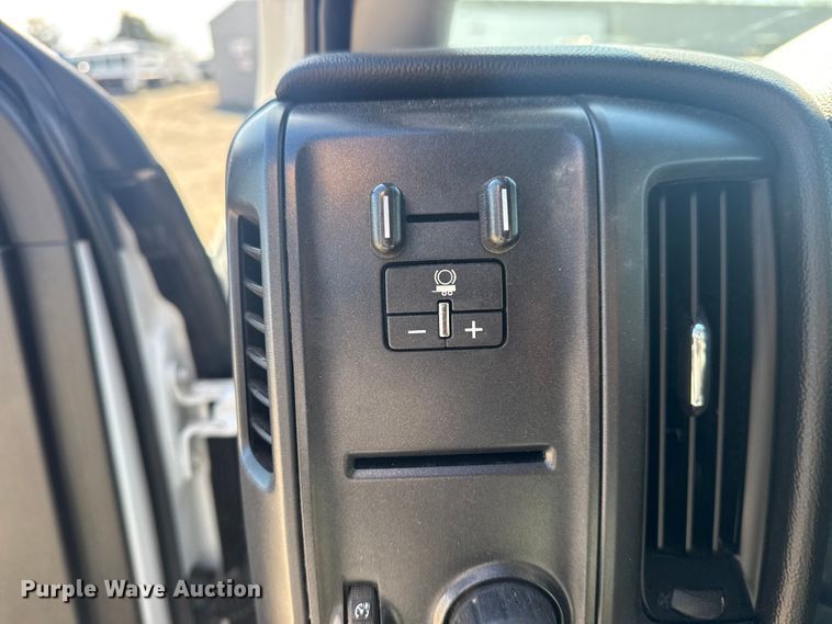 image for item EG2127 2018 Chevrolet Silverado 3500HD Crew Cab utility / service truck