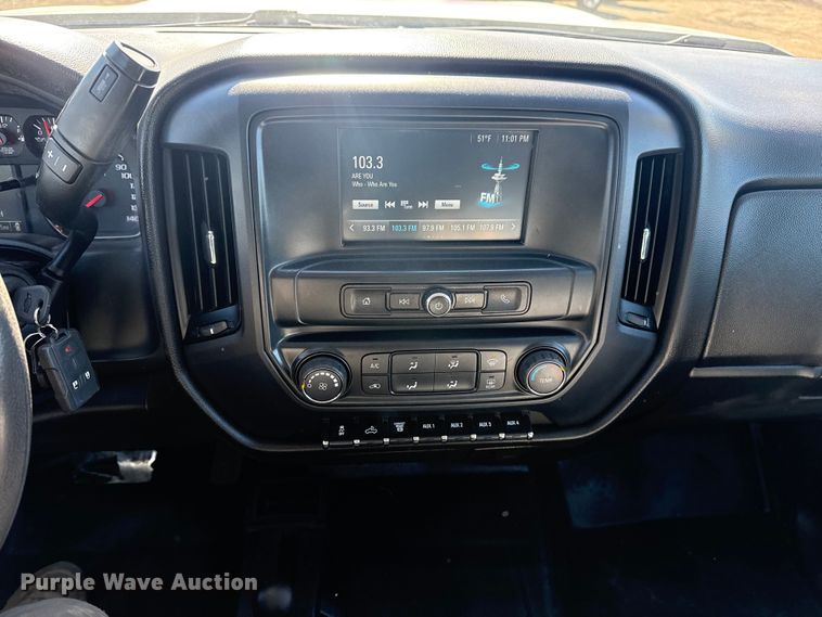 image for item EG2127 2018 Chevrolet Silverado 3500HD Crew Cab utility / service truck