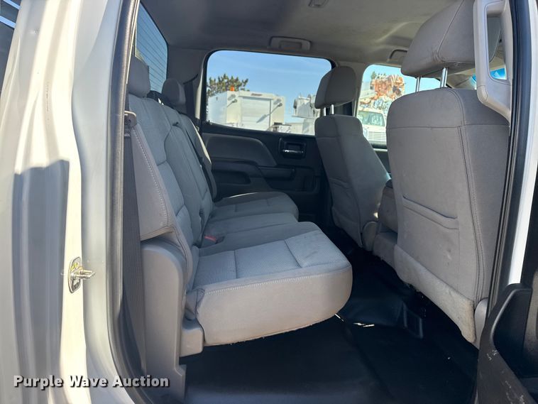 image for item EG2127 2018 Chevrolet Silverado 3500HD Crew Cab utility / service truck