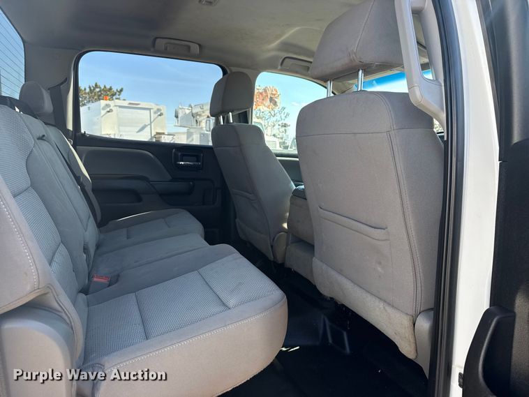 image for item EG2127 2018 Chevrolet Silverado 3500HD Crew Cab utility / service truck