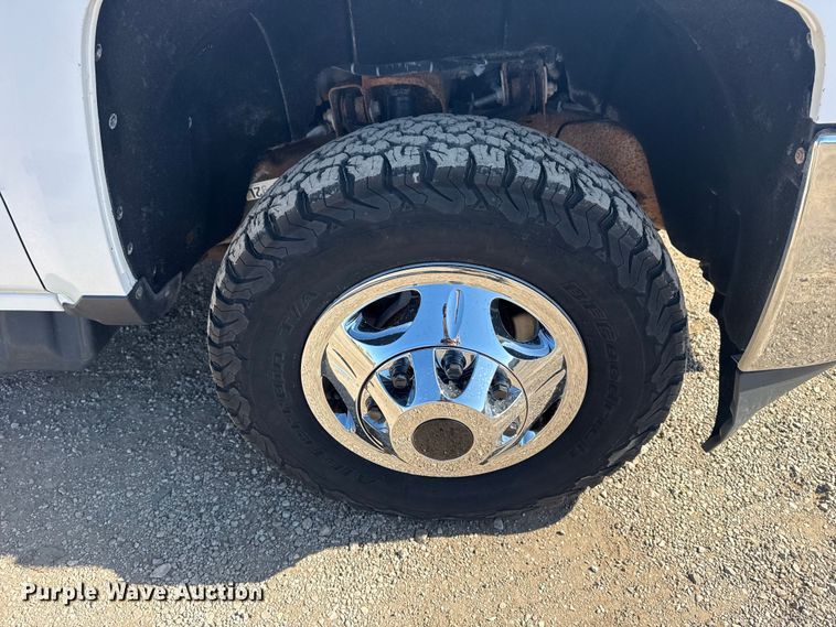 image for item EG2127 2018 Chevrolet Silverado 3500HD Crew Cab utility / service truck