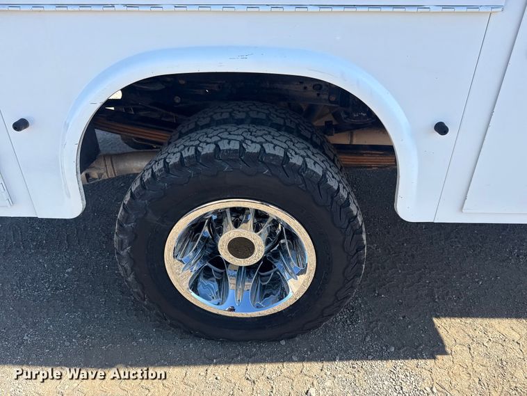 image for item EG2127 2018 Chevrolet Silverado 3500HD Crew Cab utility / service truck