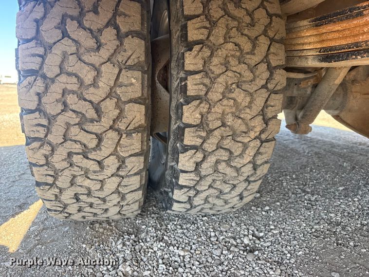 image for item EG2127 2018 Chevrolet Silverado 3500HD Crew Cab utility / service truck