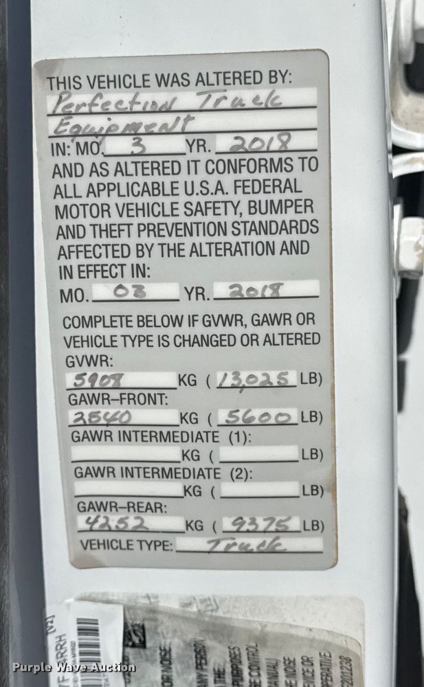 image for item EG2127 2018 Chevrolet Silverado 3500HD Crew Cab utility / service truck