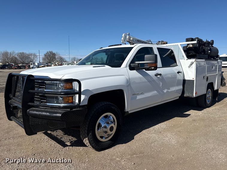 image for item EG2128 2016 Chevrolet Silverado 3500HD Crew Cab utility / service truck