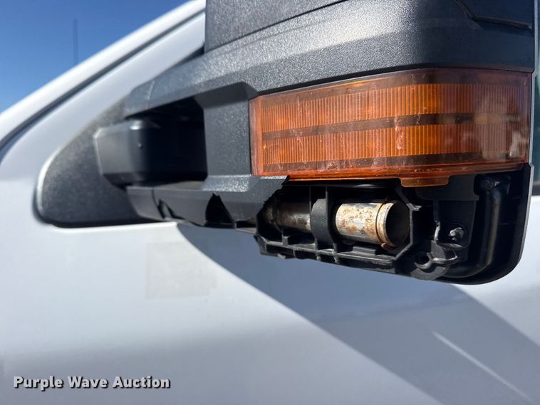 image for item EG2128 2016 Chevrolet Silverado 3500HD Crew Cab utility / service truck