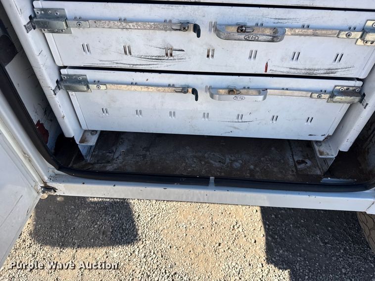 image for item EG2128 2016 Chevrolet Silverado 3500HD Crew Cab utility / service truck