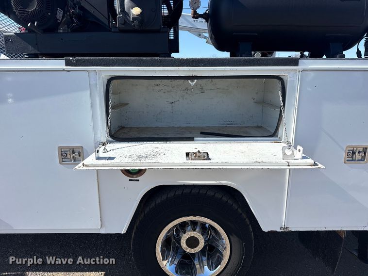 image for item EG2128 2016 Chevrolet Silverado 3500HD Crew Cab utility / service truck