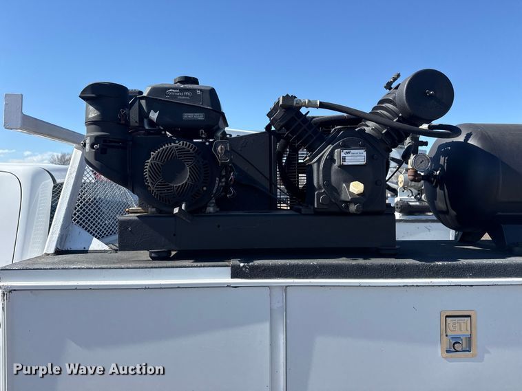 image for item EG2128 2016 Chevrolet Silverado 3500HD Crew Cab utility / service truck