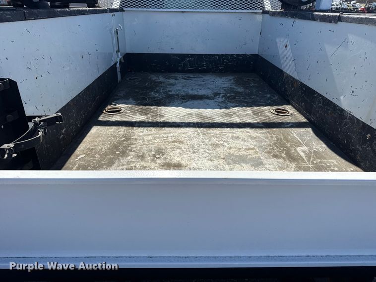 image for item EG2128 2016 Chevrolet Silverado 3500HD Crew Cab utility / service truck