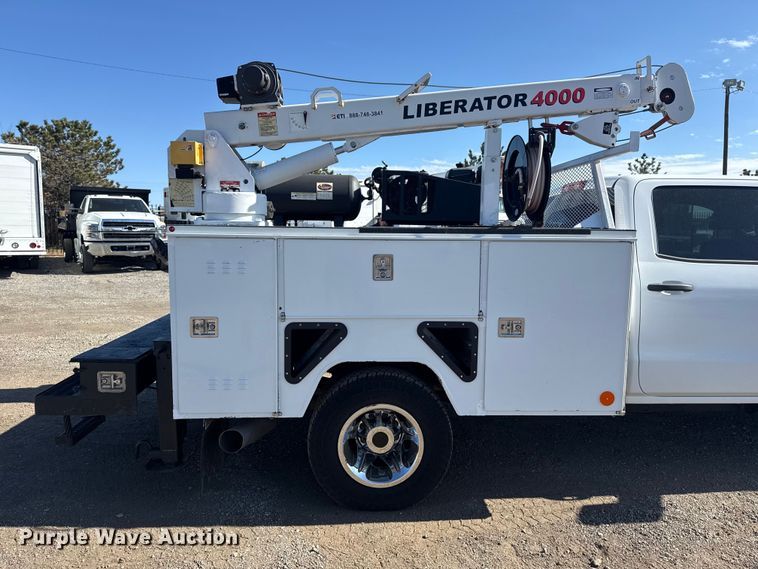 image for item EG2128 2016 Chevrolet Silverado 3500HD Crew Cab utility / service truck