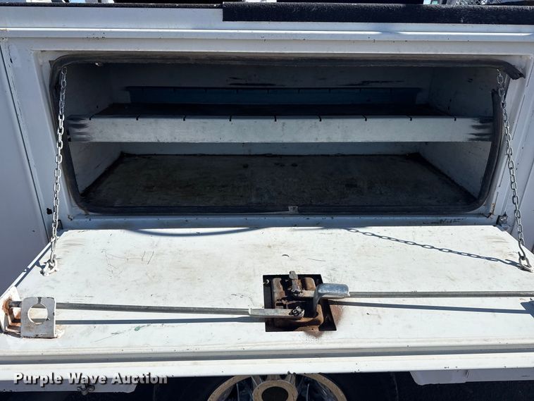 image for item EG2128 2016 Chevrolet Silverado 3500HD Crew Cab utility / service truck