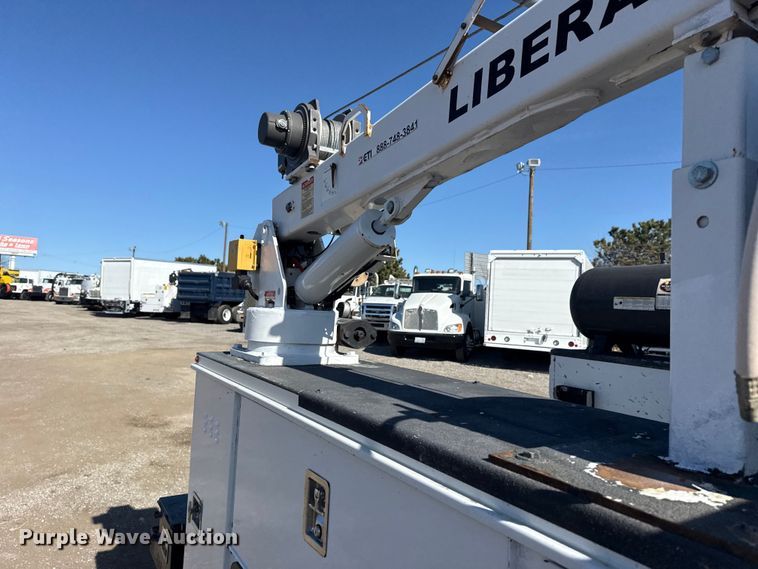 image for item EG2128 2016 Chevrolet Silverado 3500HD Crew Cab utility / service truck