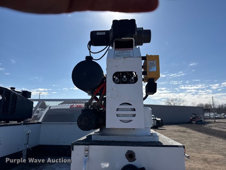 image for item EG2128 2016 Chevrolet Silverado 3500HD Crew Cab utility / service truck