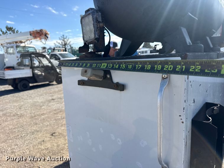 image for item EG2128 2016 Chevrolet Silverado 3500HD Crew Cab utility / service truck