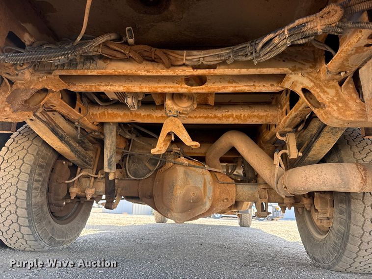 image for item EG2128 2016 Chevrolet Silverado 3500HD Crew Cab utility / service truck